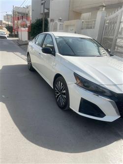 نيسان ألتيما